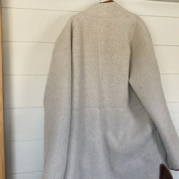 Old Navy Sherpa Coat size M - Picture 4 of 4